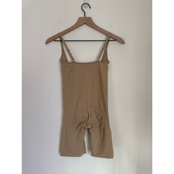 Skims Mid Thigh Bodysuit - Tan - Medium - Picture 6 of 9